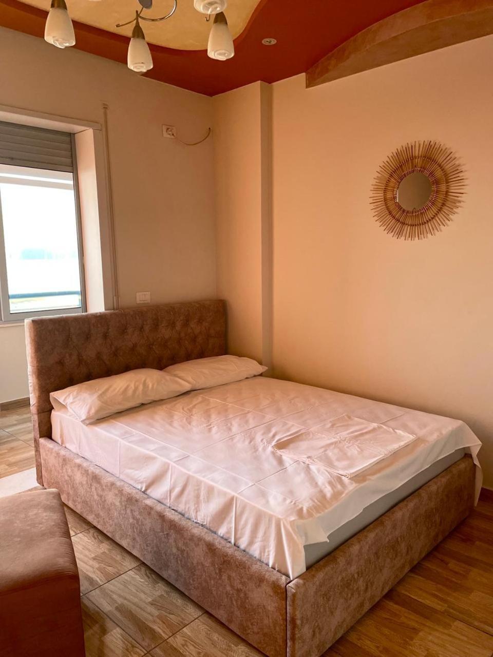 Cozy Beachfront Room Durrës Exterior foto